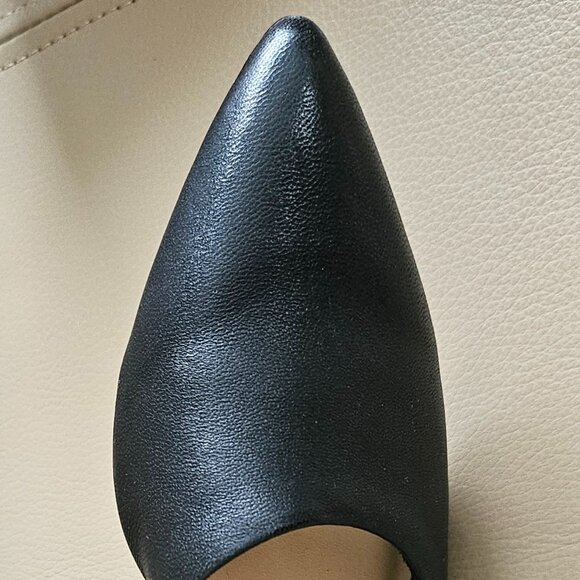 Bella--Vita Black Leather 2 Inch Kitten Heels in Box Size 6M - Picture 8 of 14